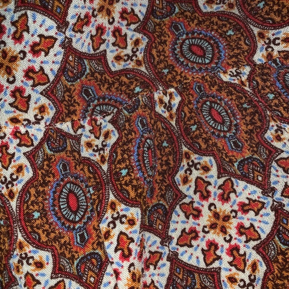 ⭐️patterned tank top⭐️ - Picture 5 of 5